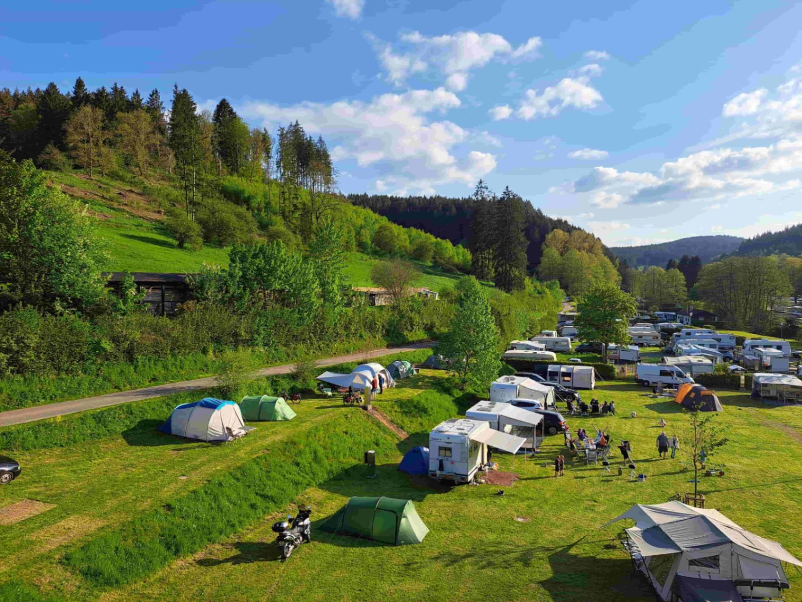 Wildbach Camping Stellplätze in der Eifel
