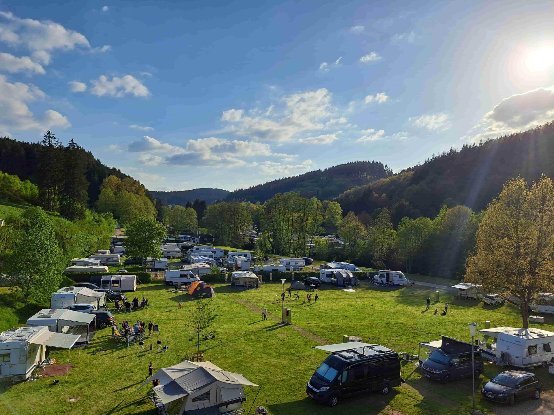 Scheunenwiese Sonnenuntergang